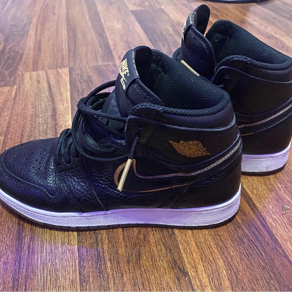Jordan 1 Retro High
City of Flight (GS)